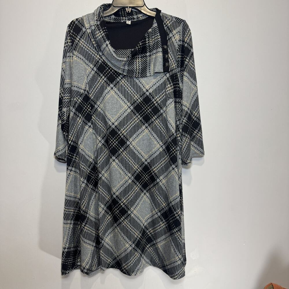Sandra Darren 3/4 sleeve plaid A-line dress‎ with envelope neck Size 1X